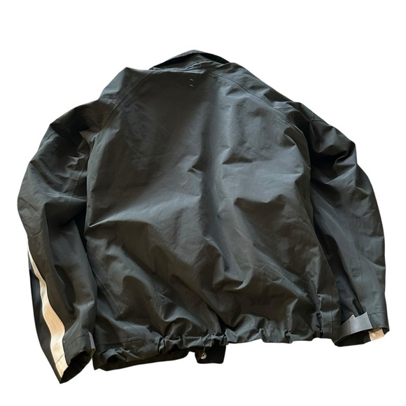 Nike ACG Black GORE-TEX Performance Jacket - Picture 2 of 7